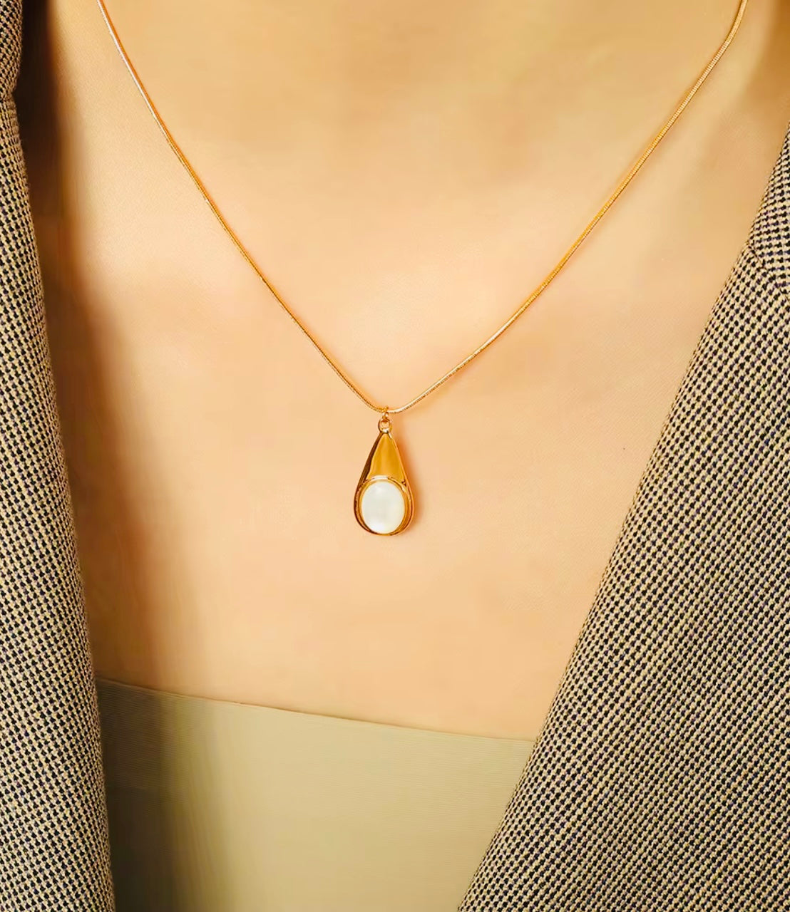 Gold Pear Pendant Necklace