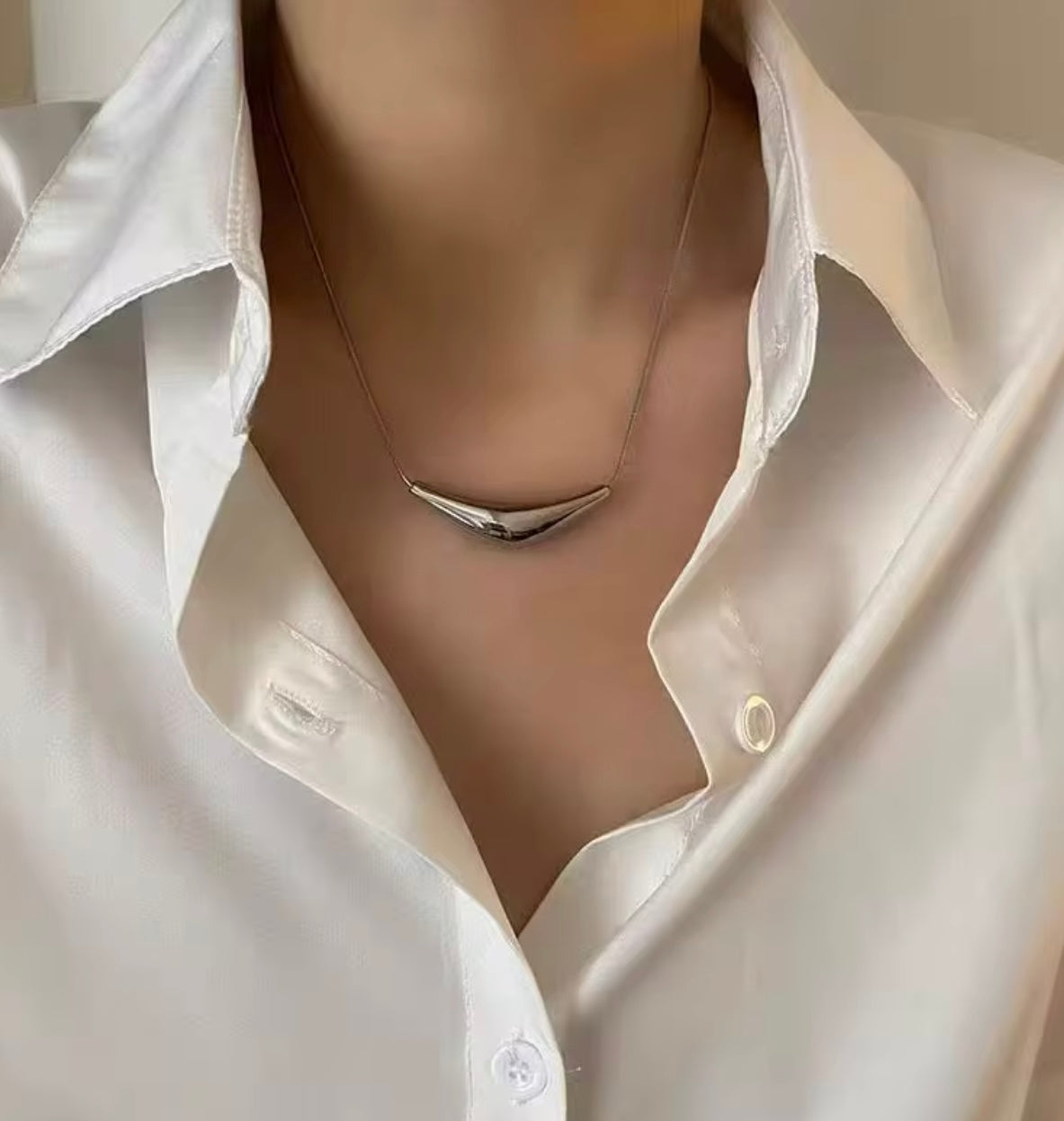 Maya Curve Necklace