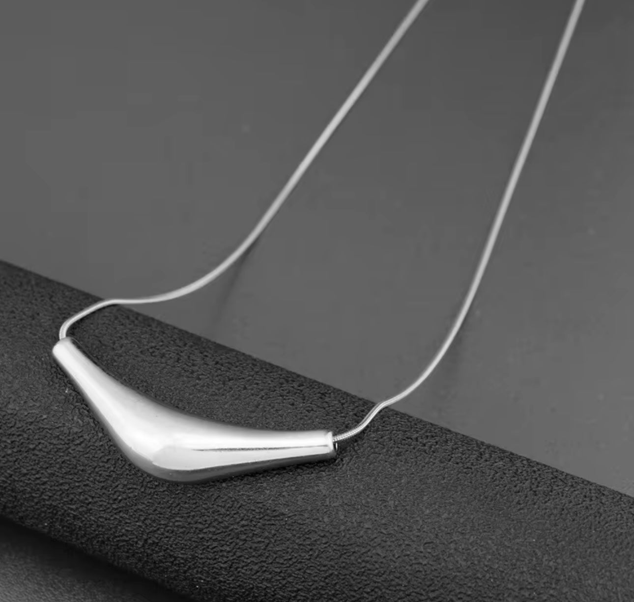 Maya Curve Necklace