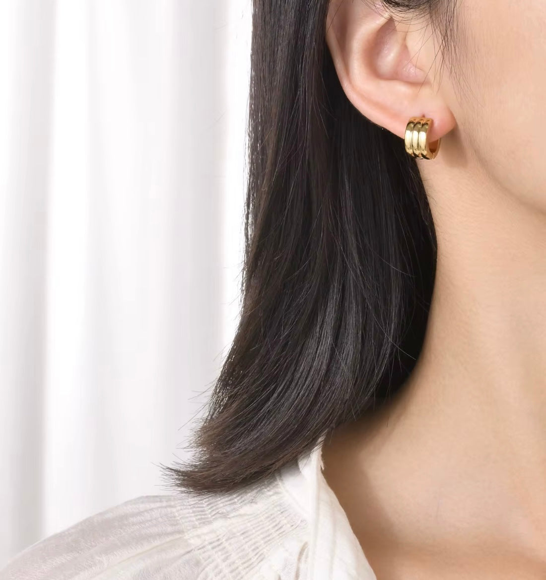 Soho Gold Chunky Ribbed Huggie Hoop Earrings