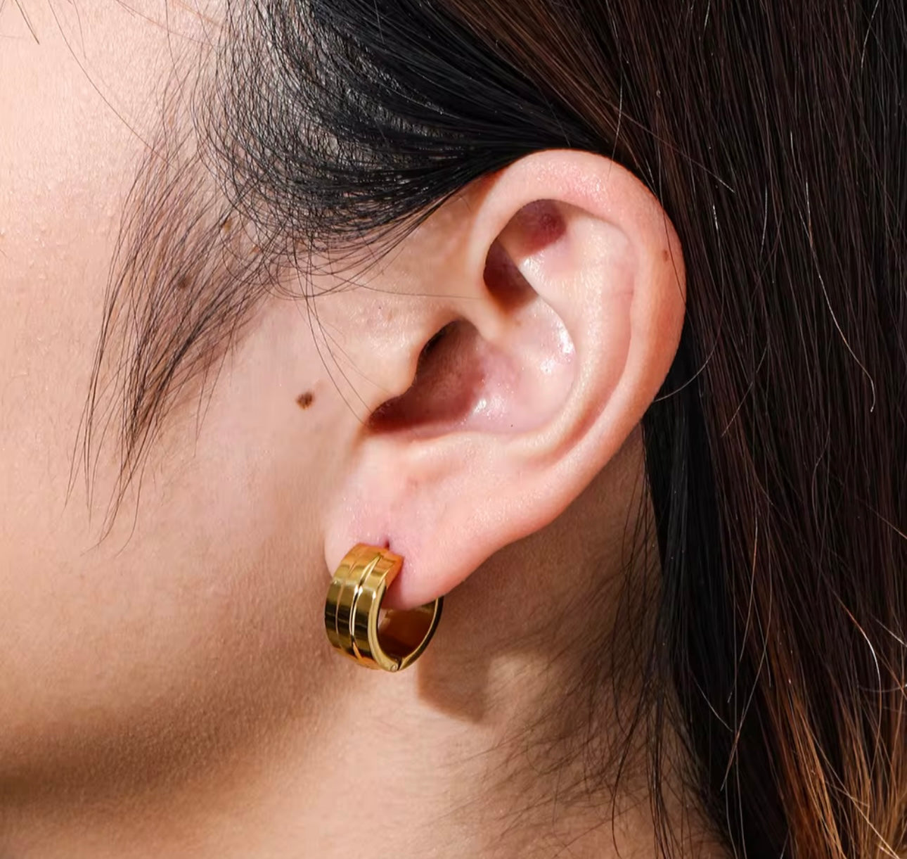 Soho Gold Chunky Ribbed Huggie Hoop Earrings