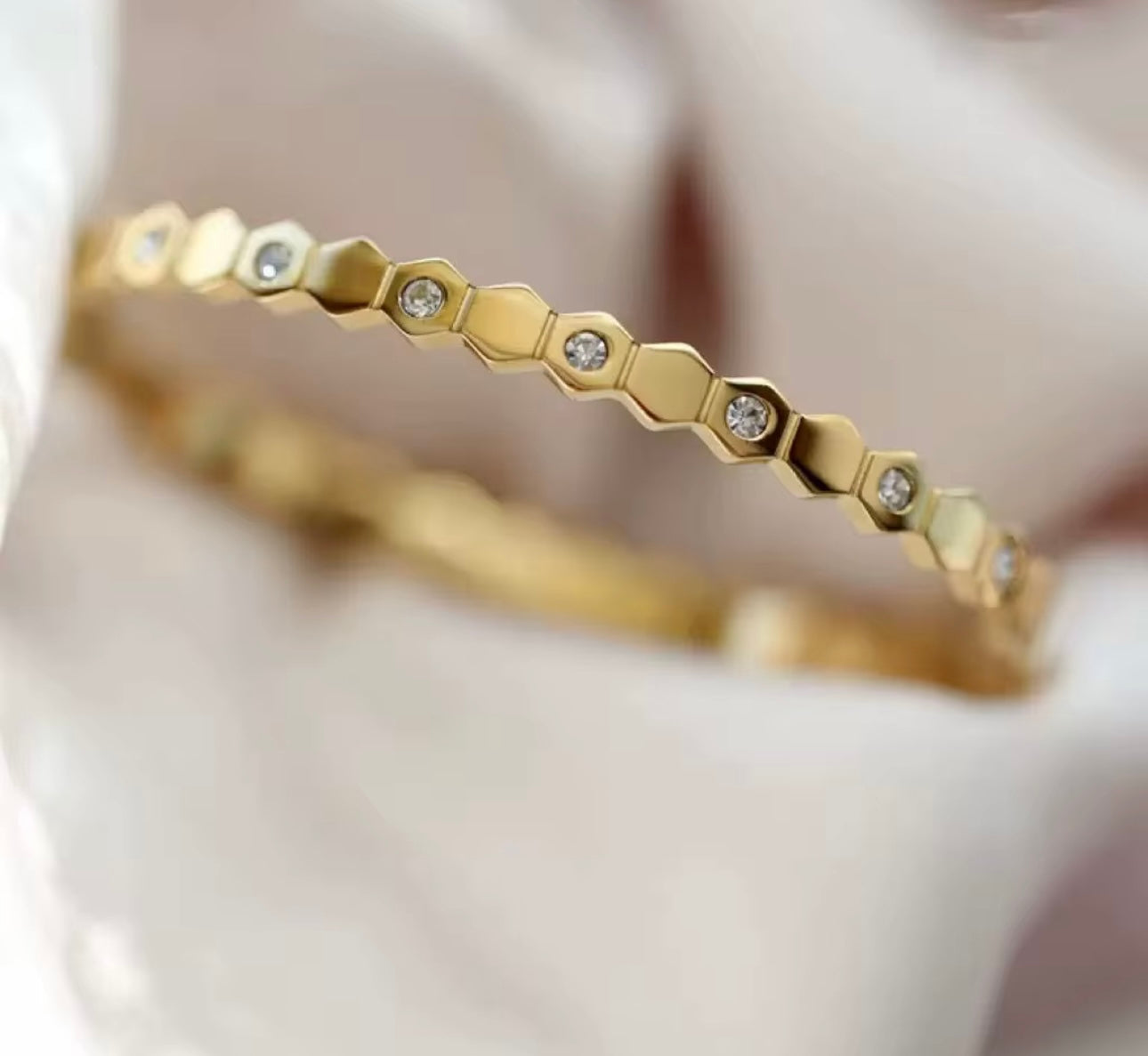 Luxury Retro Gold Bracelet