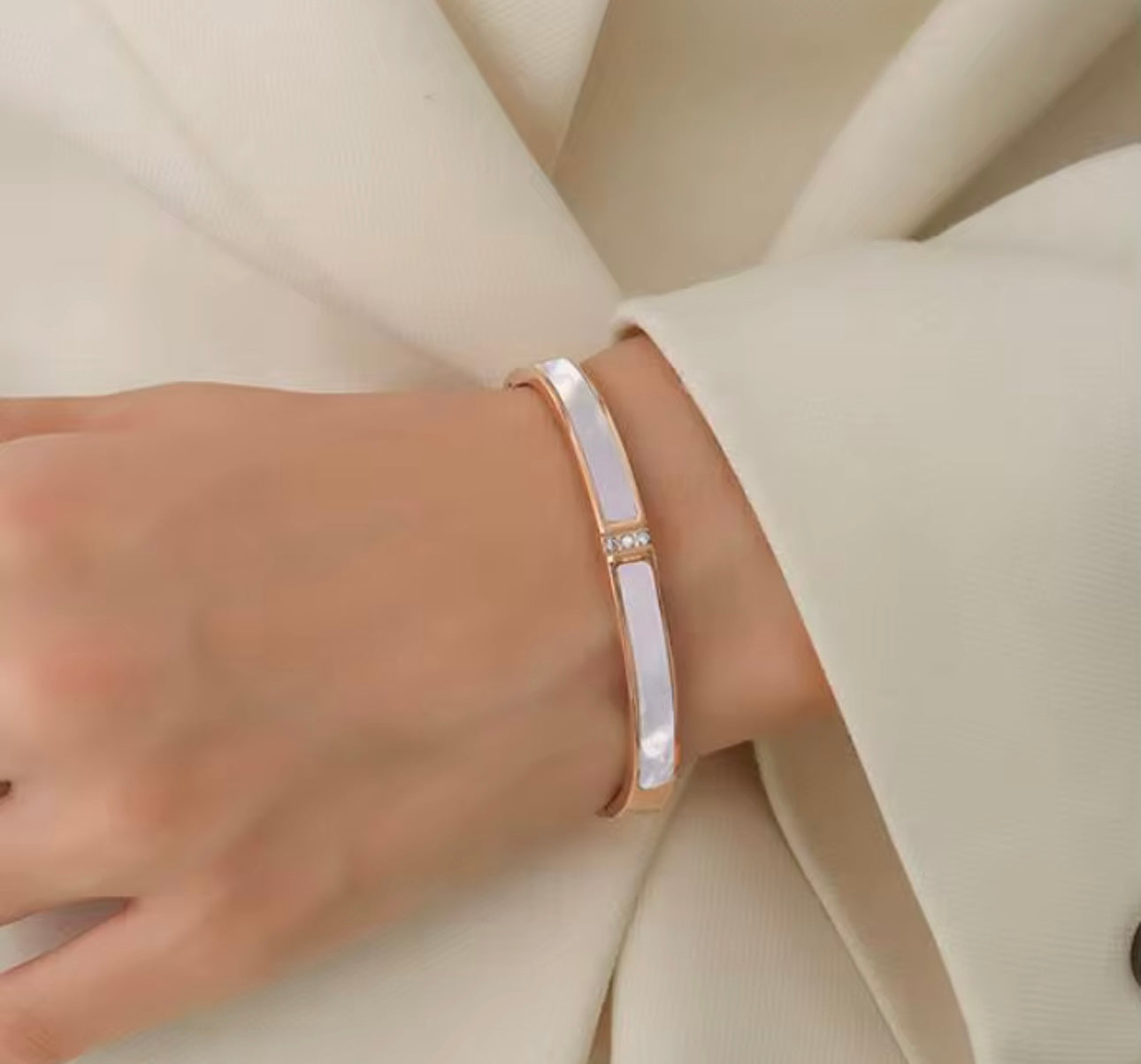 Glow Bangle Bracelet - Rose Gold