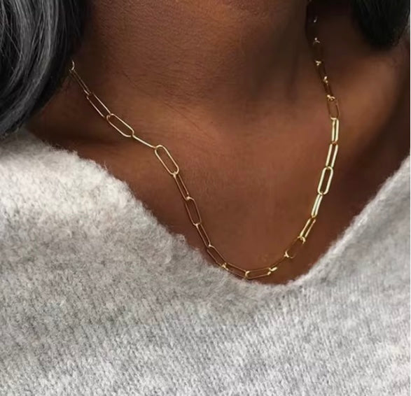 Carrie Gold Paperclip Chain Necklace
