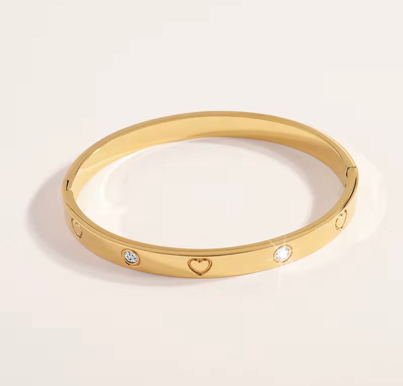 Luxury Gold Heart Bangle Bracelet