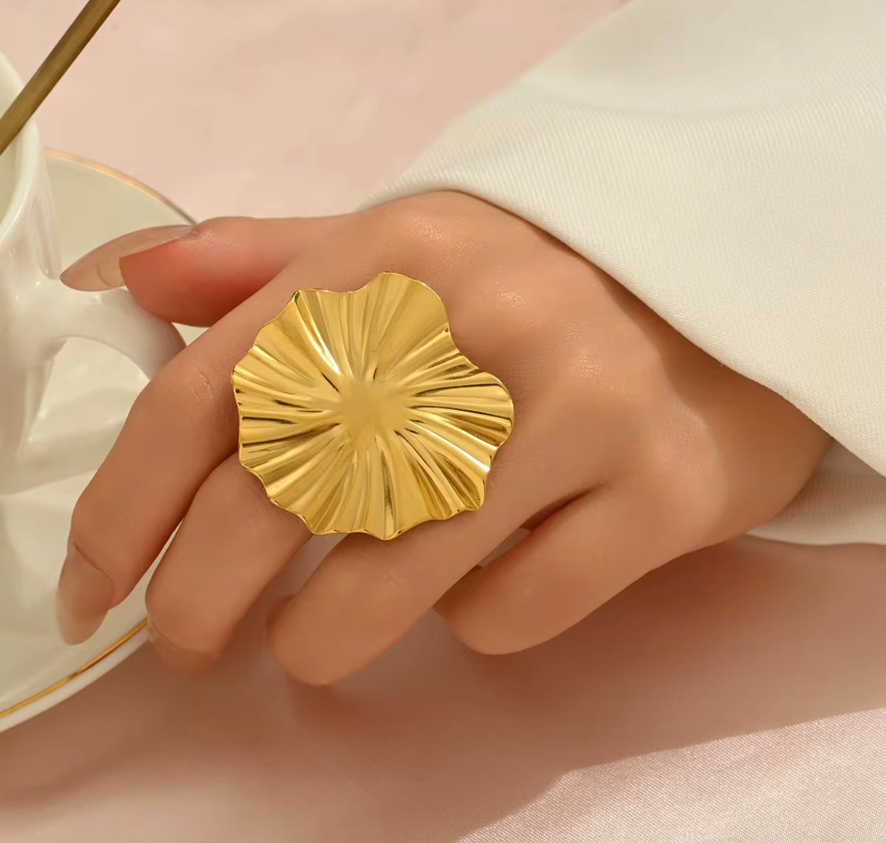 Zaza Flower Statement Ring
