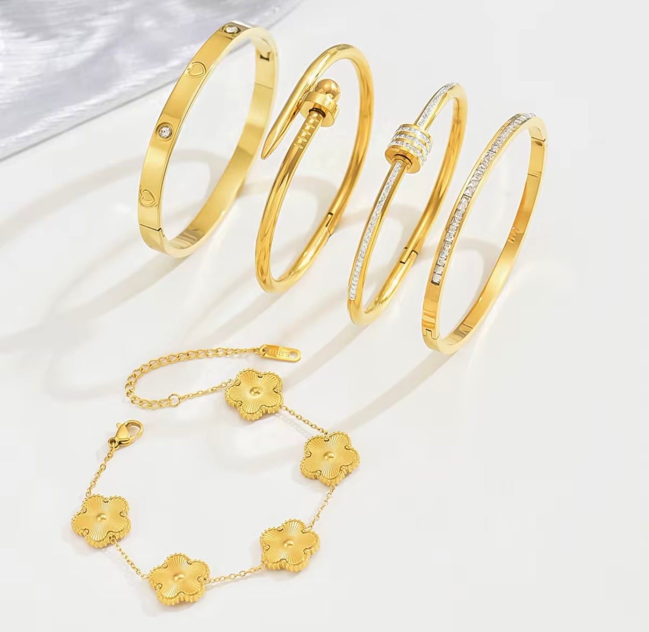 Aurora Gold Elegant Nail Screw Bracelet