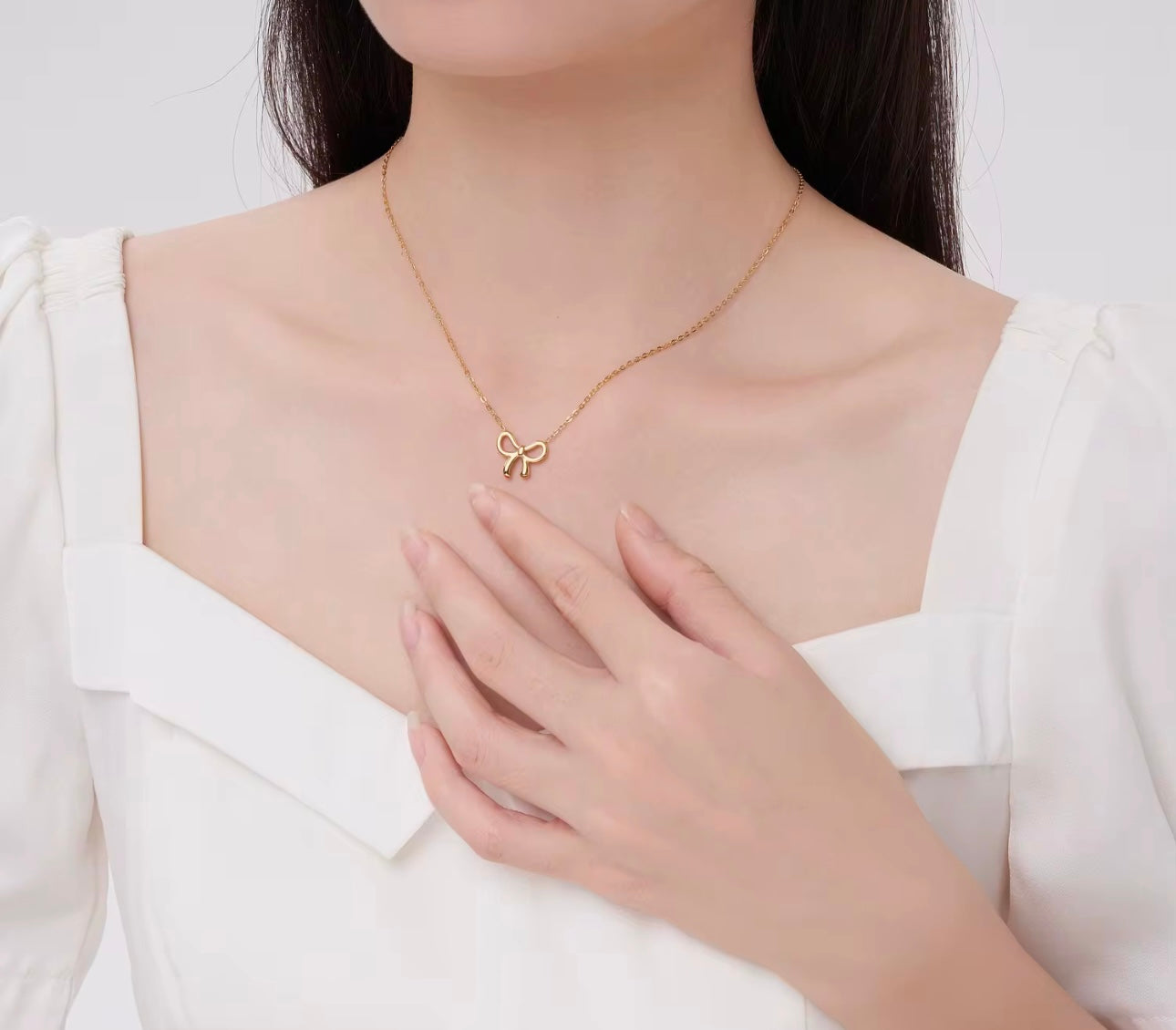 Evie Bow Pendant Necklace