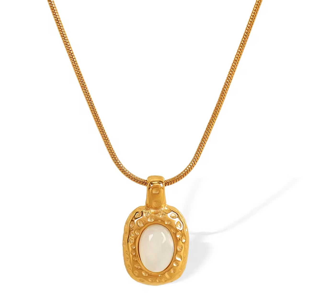 Chic Square Baroque Pearl Pendant Necklace
