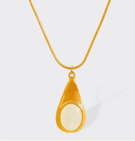 Gold Pear Pendant Necklace
