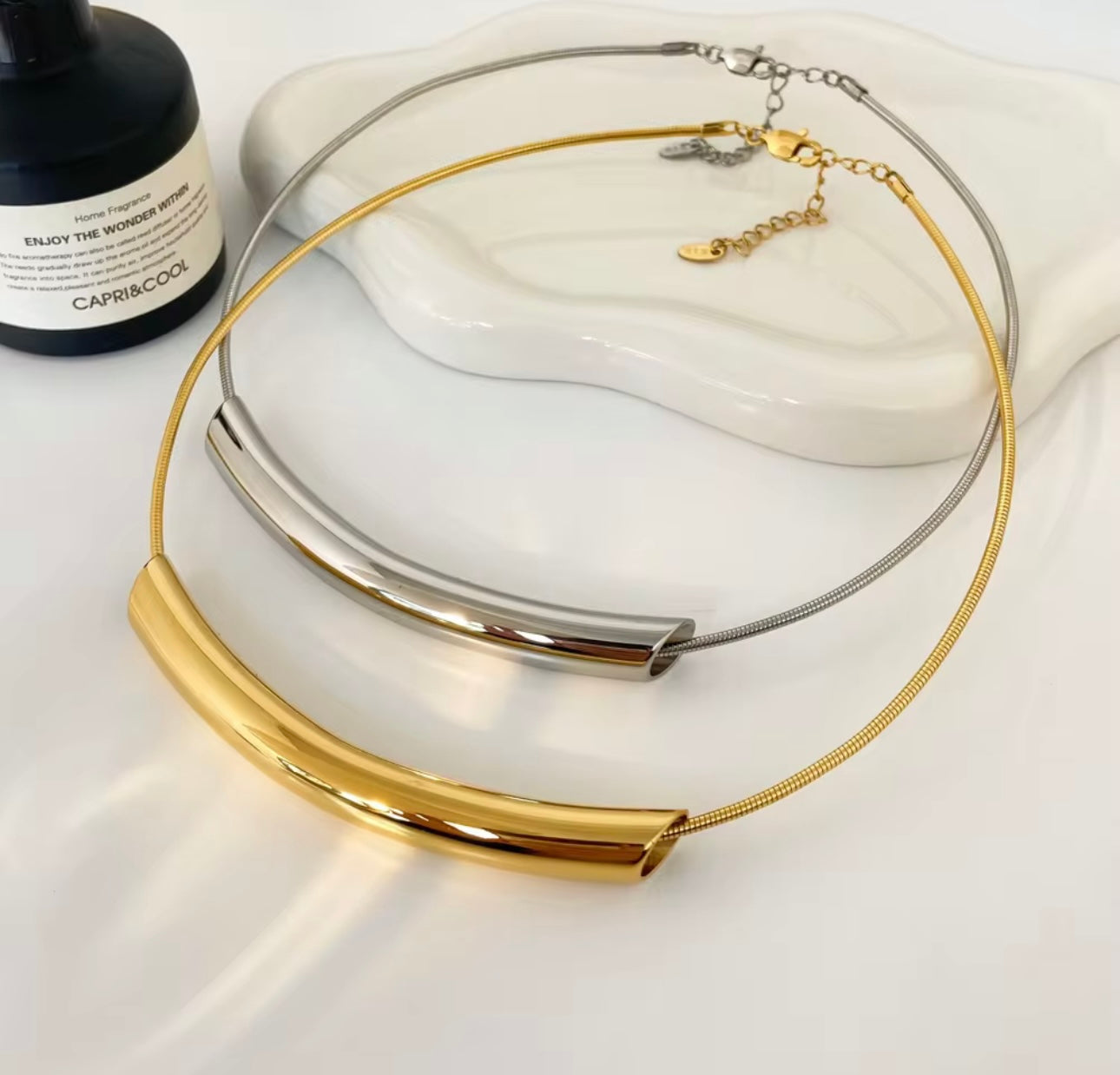 Silver Tone Curved Collar Necklace