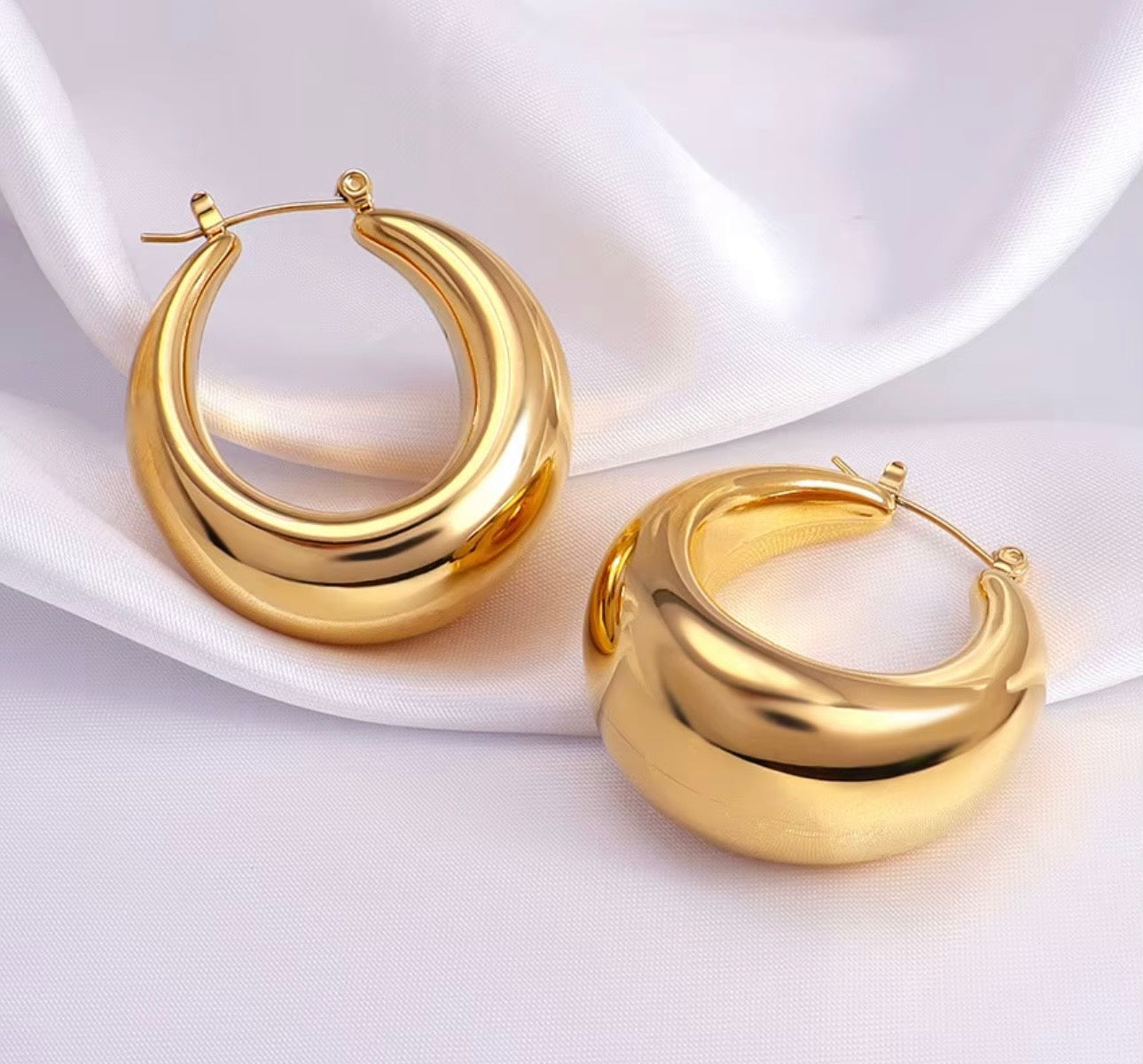 Lumina Chunky Hoop Earrings – Gold & Silver