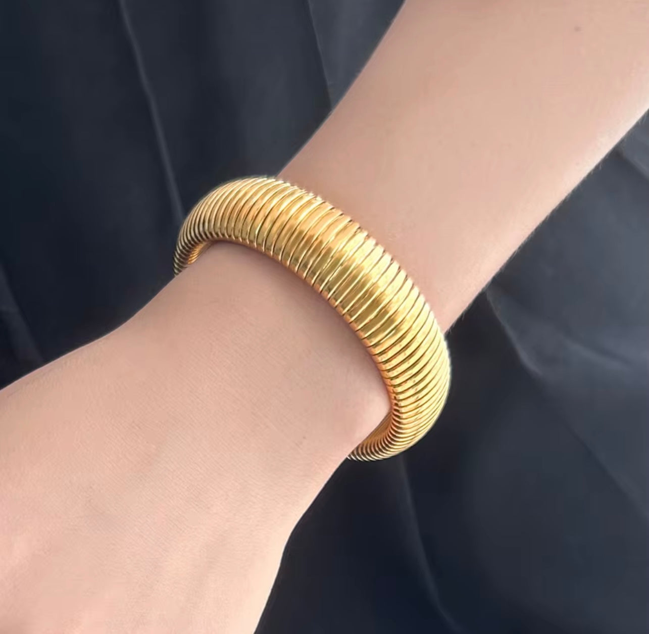 Cobra Gold Bangle Bracelet