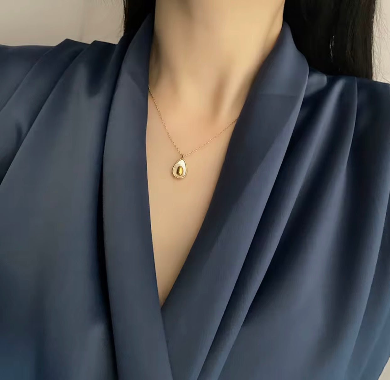 Mara Gold Avocado Shape Mother of Pearl Pendant Necklace