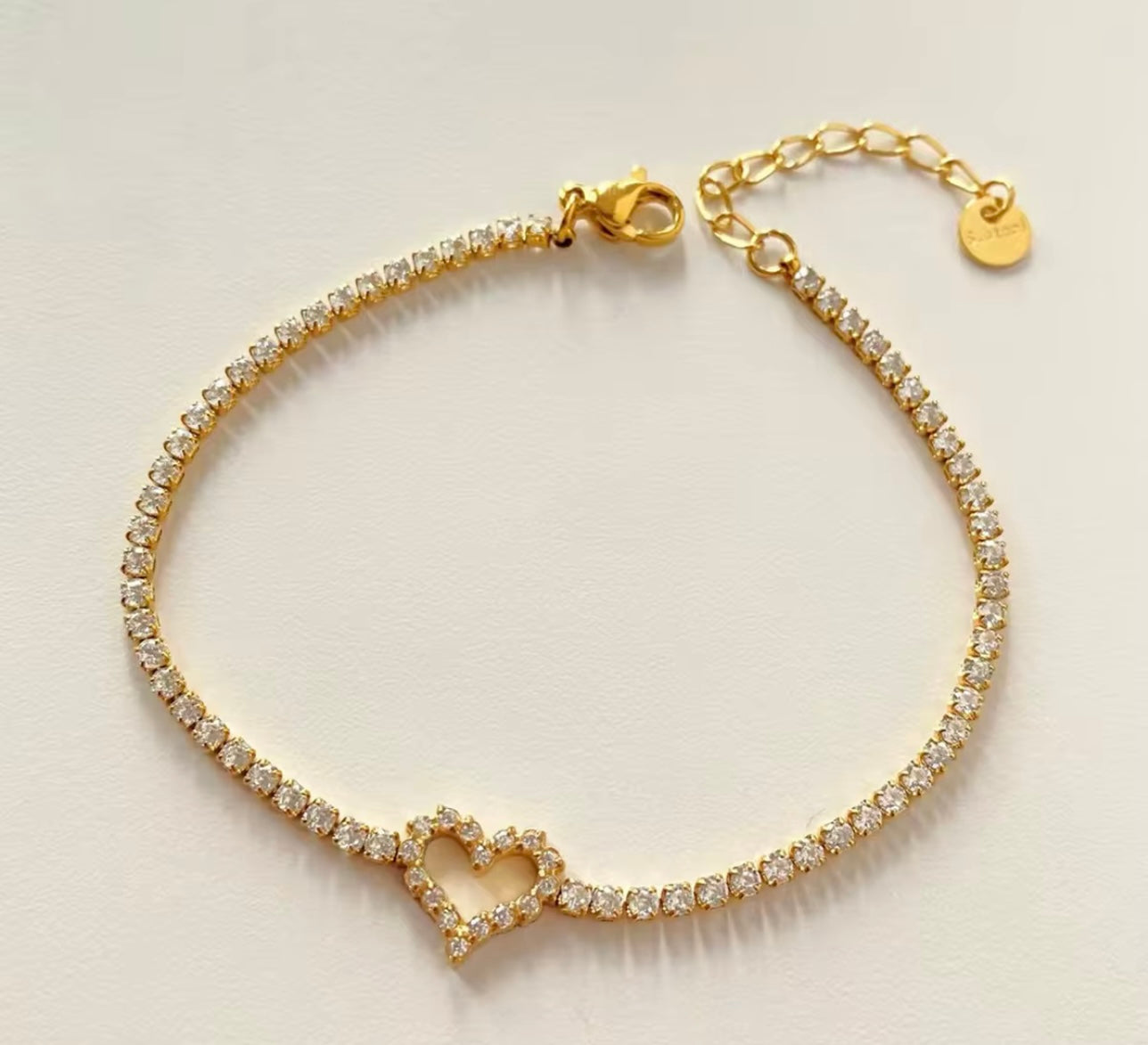 BELLA CRYSTAL HEART TENNIS BRACELET
