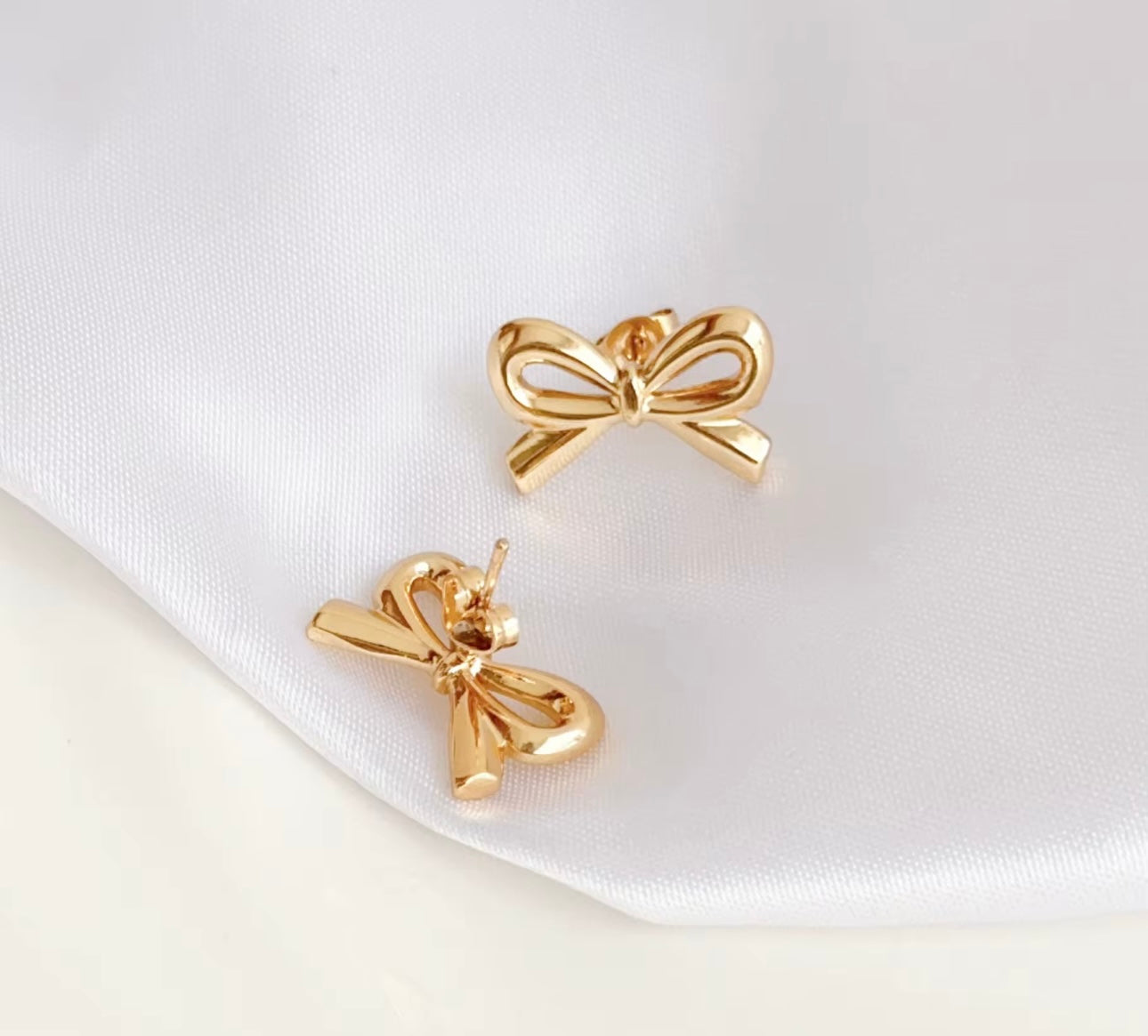 Bella Bow Stud Earrings