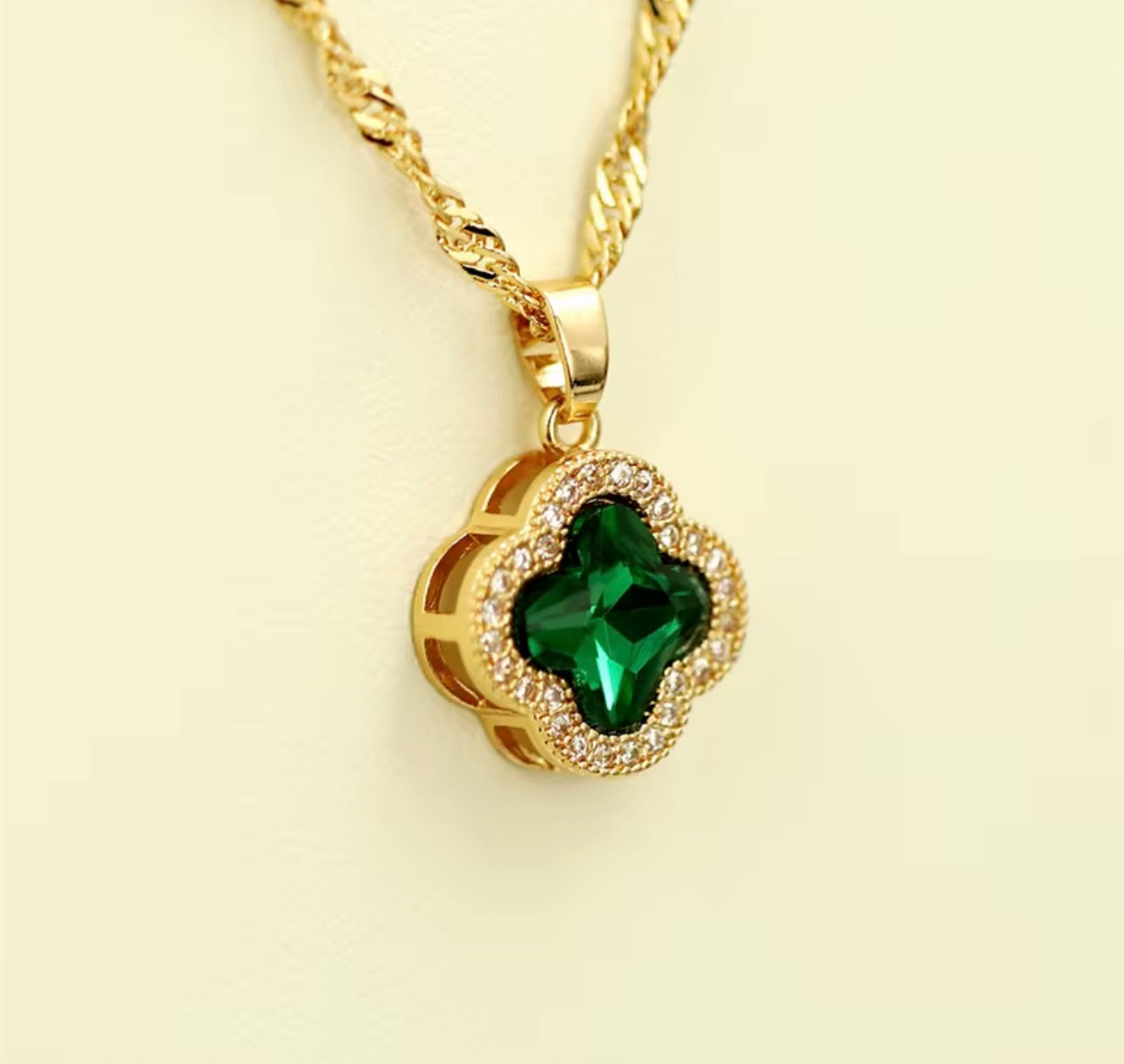 Lucky Star Green Clover Pendant Necklace