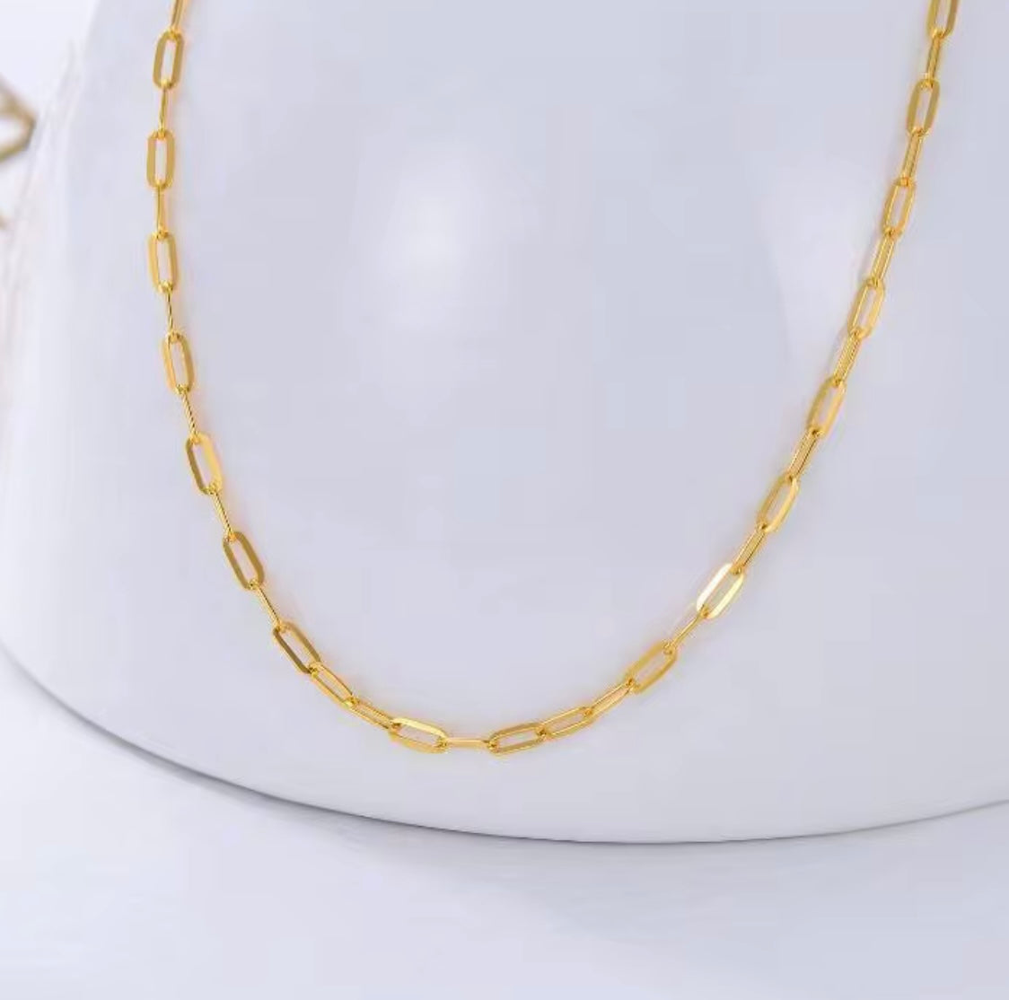 Carrie Gold Paperclip Chain Necklace