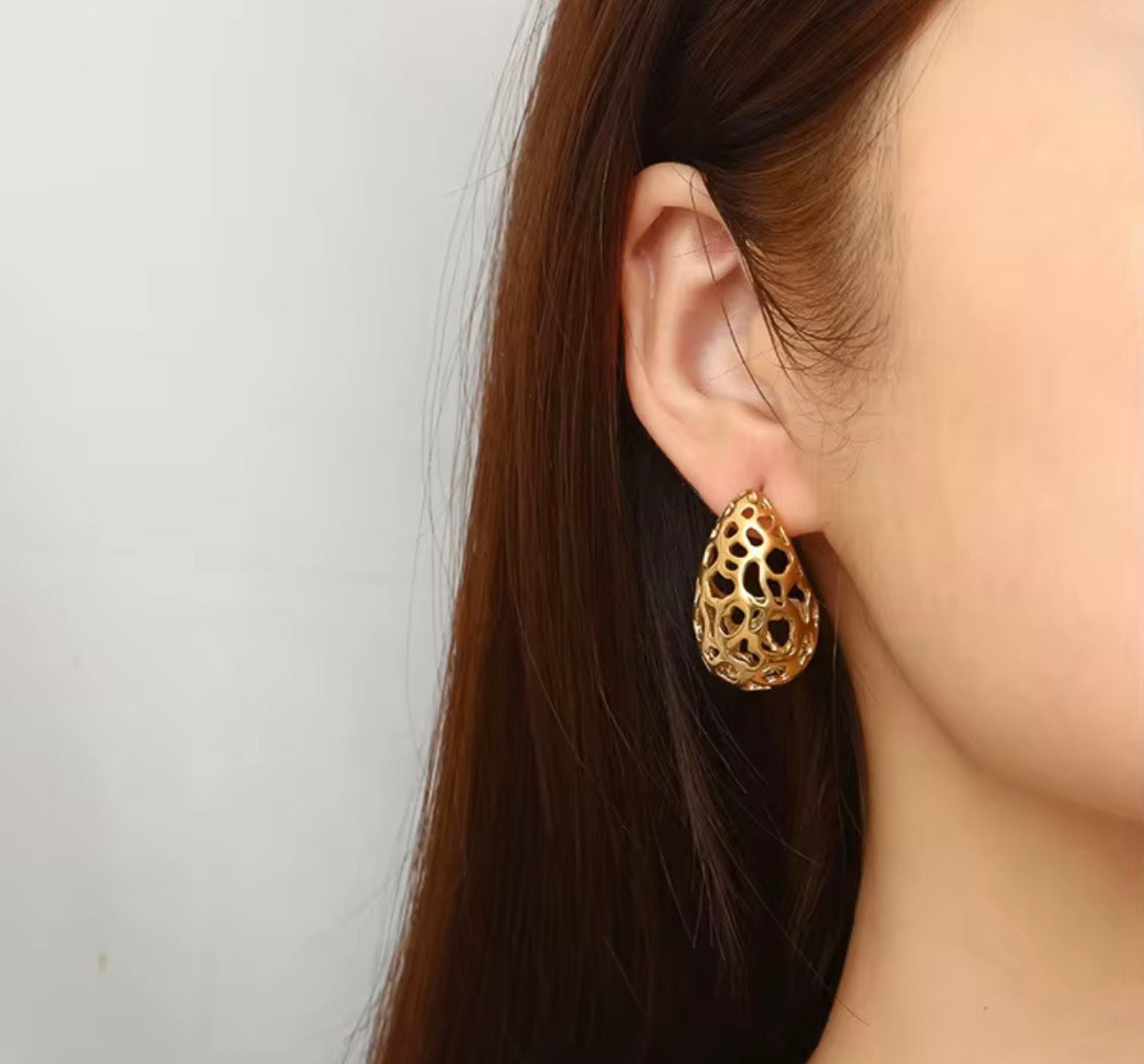 Hollow Teardrop Gold Earrings
