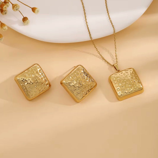 Daisy Square Necklace Set