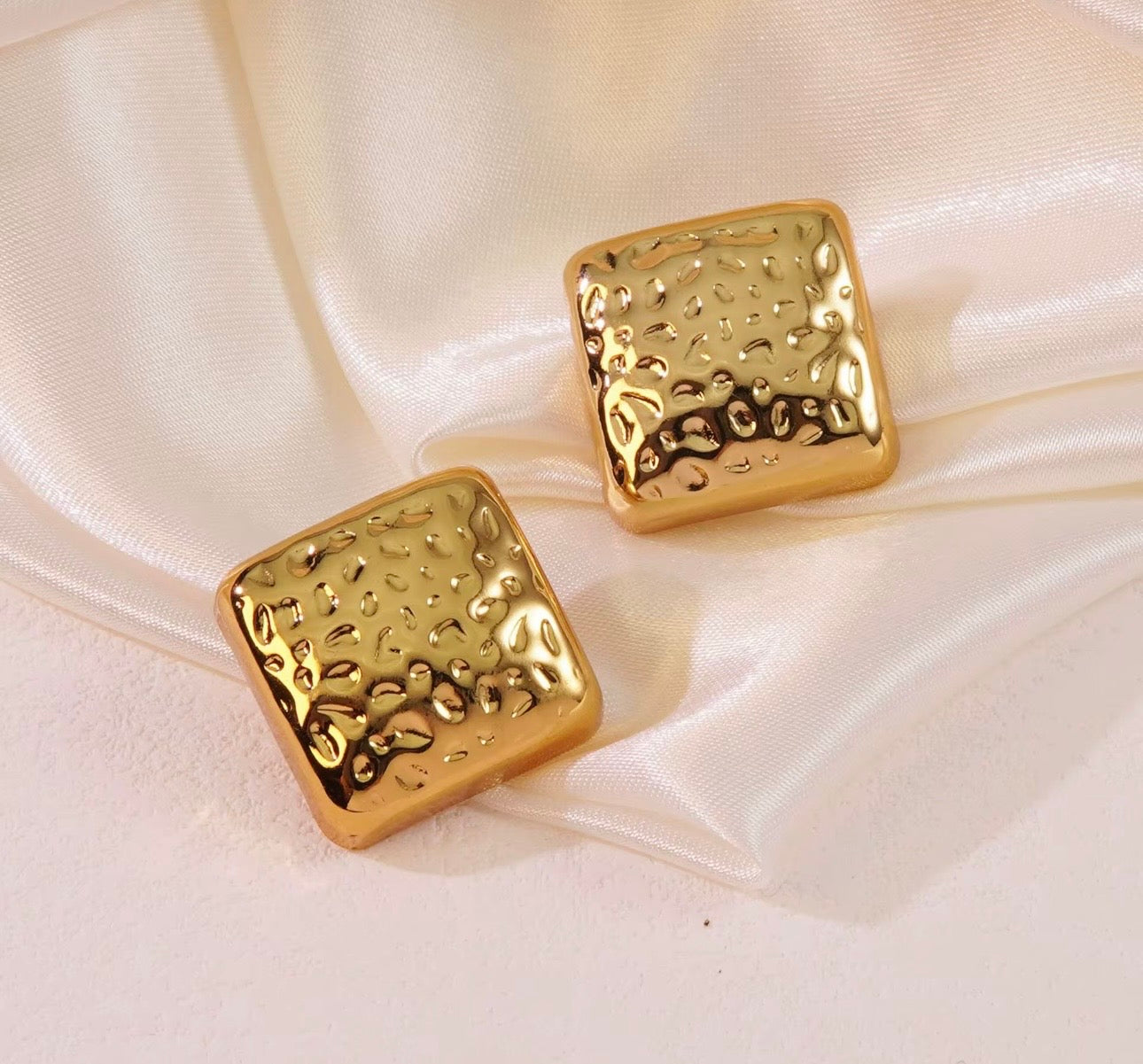 Daisy Square Necklace Set