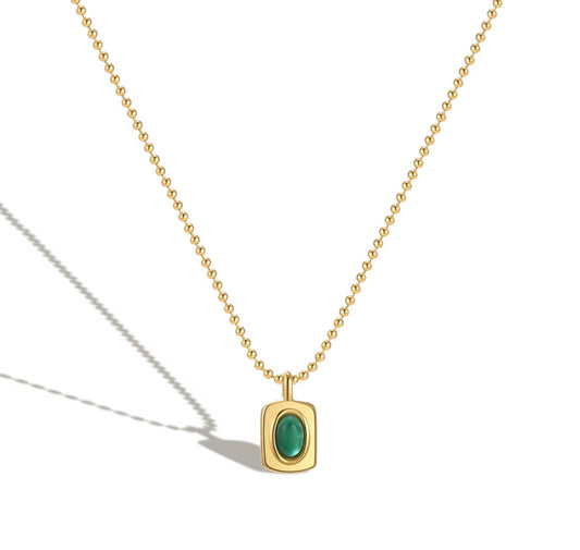Lush Emerald Gem Pendant Necklace